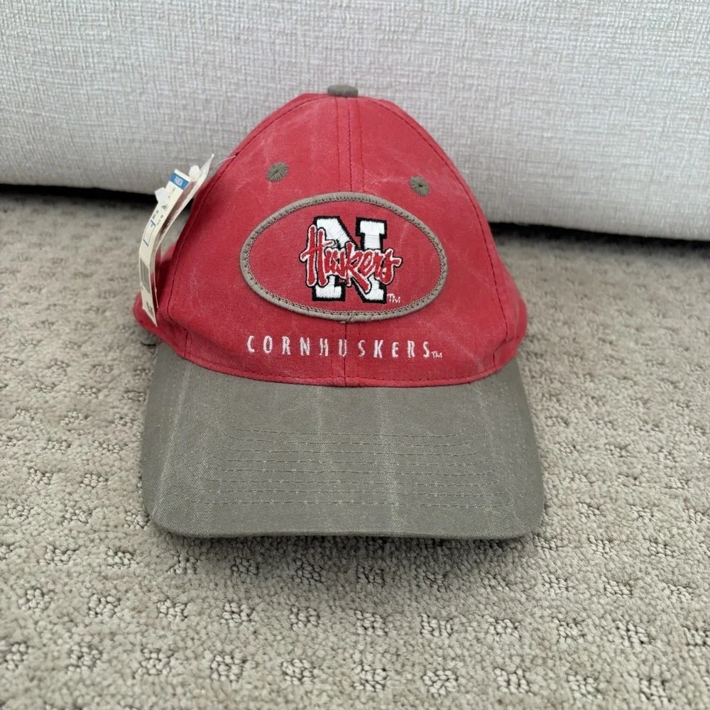 Vintage University of Nebraska Cornhuskers Adjustable Hat Adult Unisex Red NWT‎